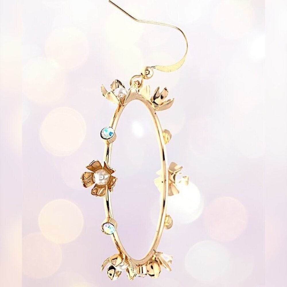 ❌SOLD OUT❌ NELLA FLORAL RHINESTONE DANGLE EARRINGS - Picture 2 of 2